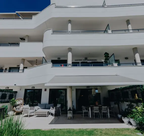 Апартаменты на первом этаже R5231119