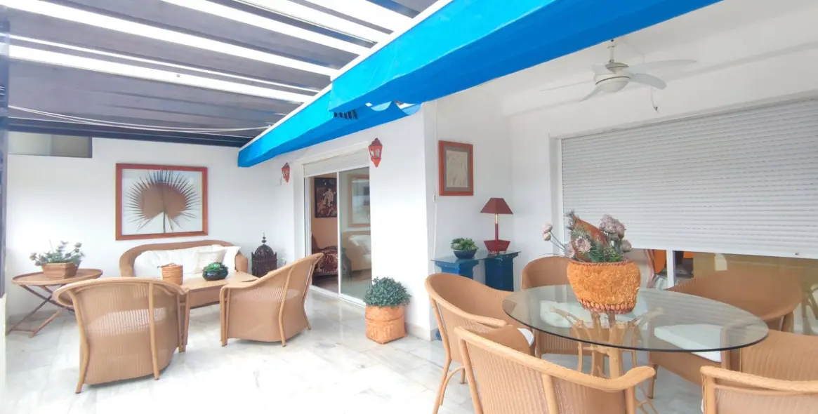 Продажа апартаментов на среднем этаже в Marbella (район Puerto Banús) 3