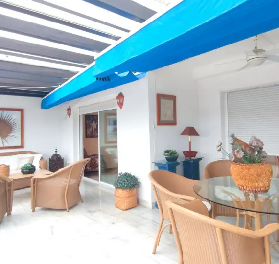 Апартаменты на среднем этаже R5234464