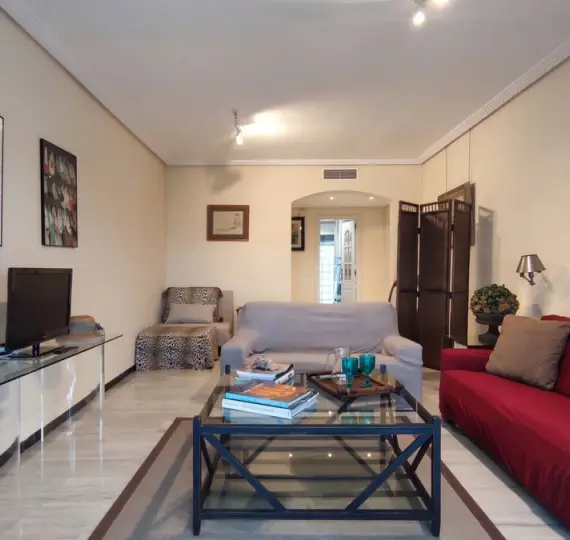 Апартаменты на среднем этаже R5234464