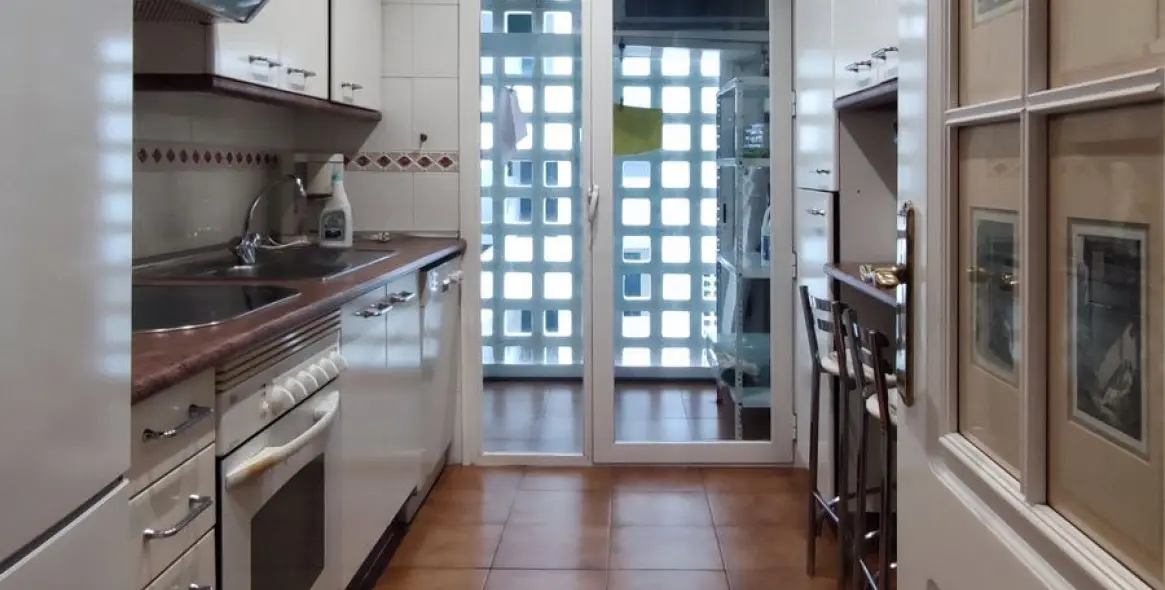 Продажа апартаментов на среднем этаже в Marbella (район Puerto Banús) 7