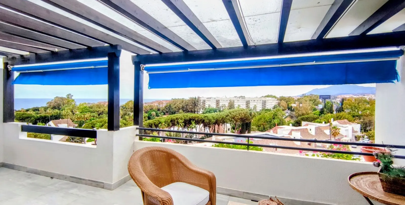Продажа апартаментов на среднем этаже в Puerto Banús 3