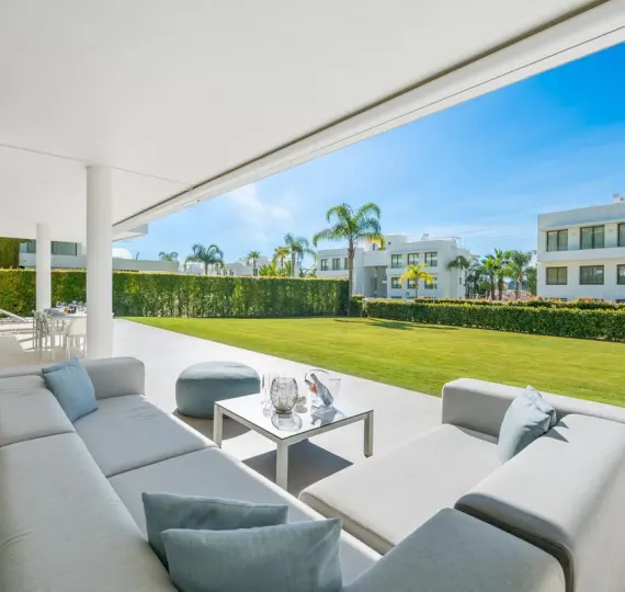 Апартаменты на первом этаже R5105848