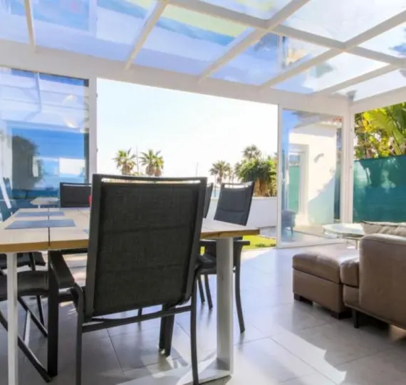 Oтдельно стоящая вилла R4422298