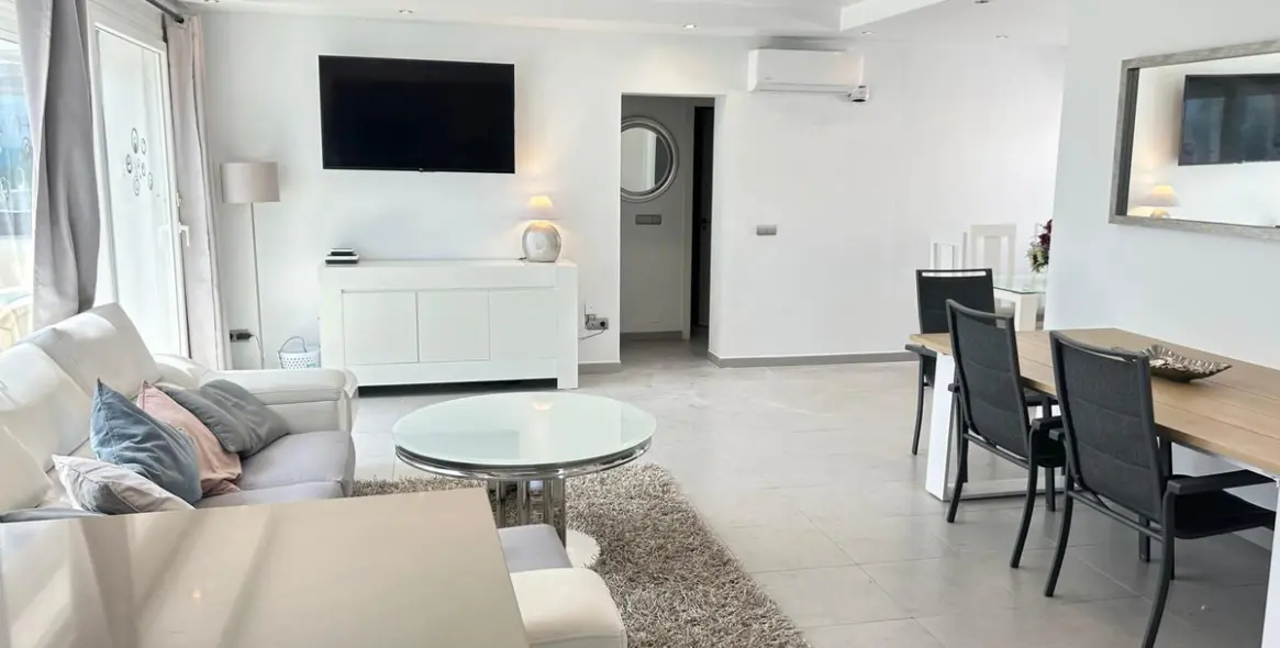 Продажа  отдельно стоящей виллы в Estepona (район Costalita) 9