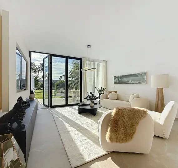 Таунхаус R5215654