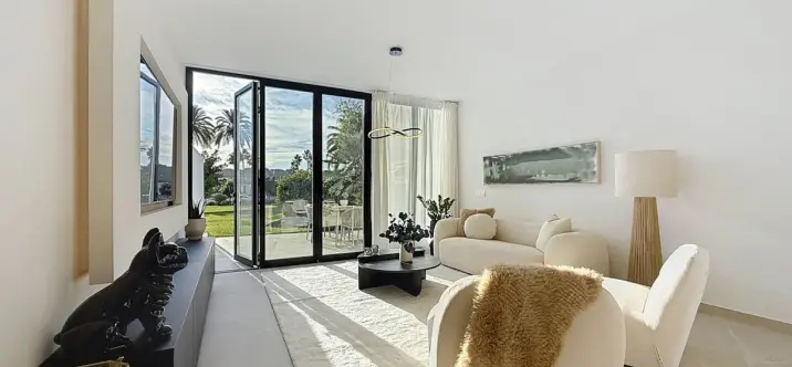 Таунхаус R5215654 3