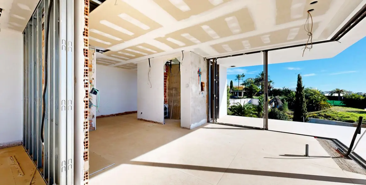 Продажа  отдельно стоящей виллы в Marbella East (район Hacienda Las Chapas) 7