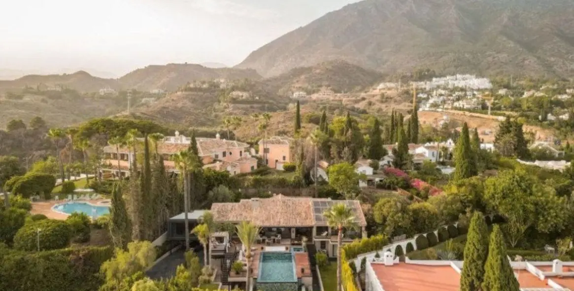 Продажа  отдельно стоящей виллы в Marbella (район The Golden Mile) 2