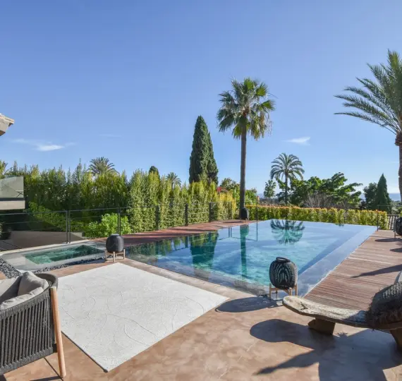 Oтдельно стоящая вилла R4604221