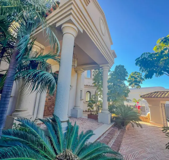 Oтдельно стоящая вилла R5246014