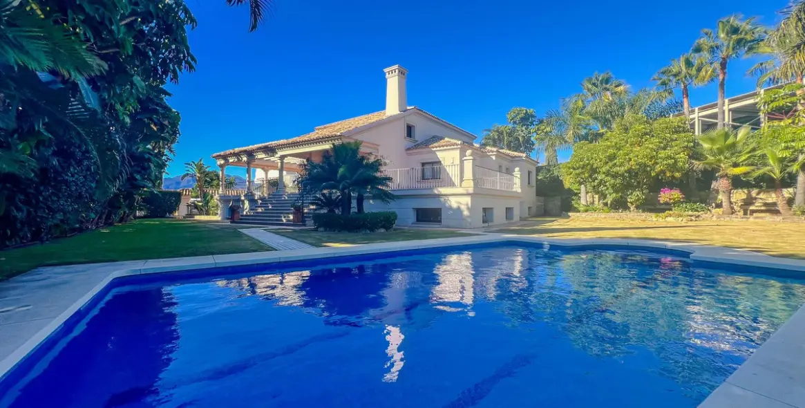 Продажа  отдельно стоящей виллы в Benahavís (район Los Flamingos) 8