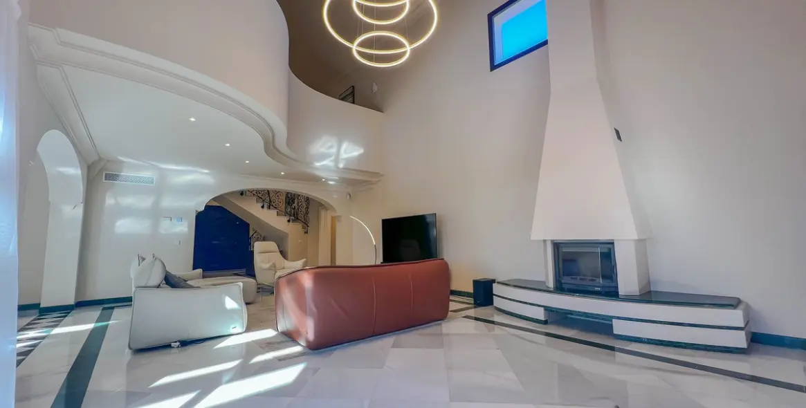 Продажа  отдельно стоящей виллы в Benahavís (район Los Flamingos) 10