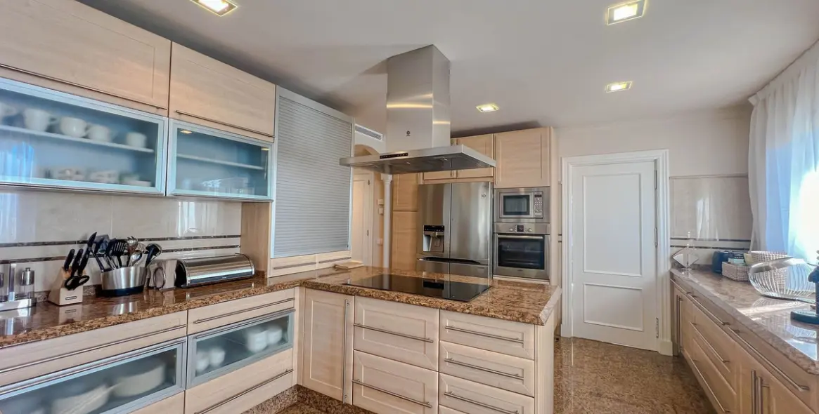 Long-term rent of detached villa in Los Flamingos 21