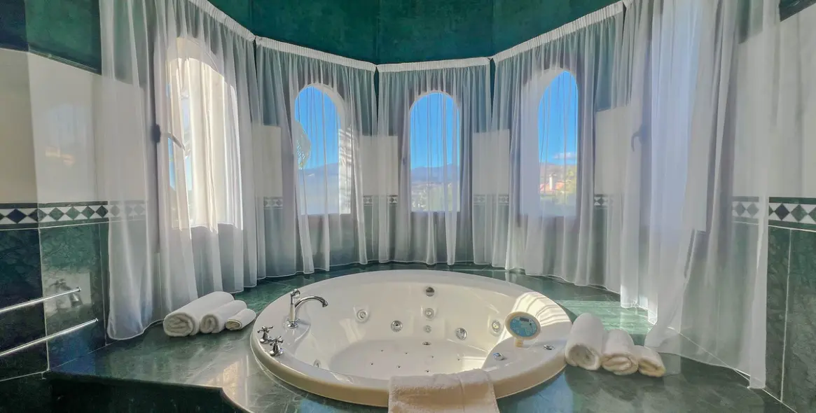 Long-term rent of detached villa in Los Flamingos 24