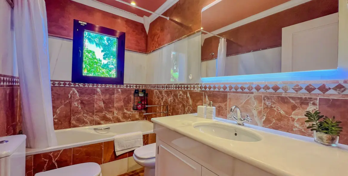 Long-term rent of detached villa in Los Flamingos 33