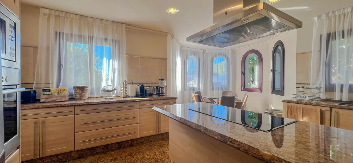 Long-term rent of detached villa in Los Flamingos 3