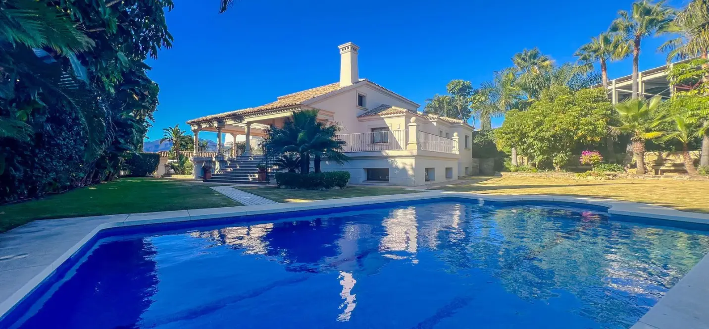 Long-term rent of detached villa in Los Flamingos 4