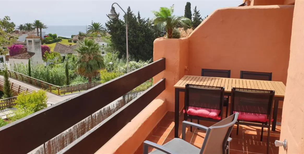 Краткосрочная аренда апартаментов на среднем этаже в Estepona 1
