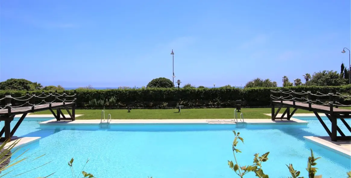 Краткосрочная аренда апартаментов на среднем этаже в Estepona 22