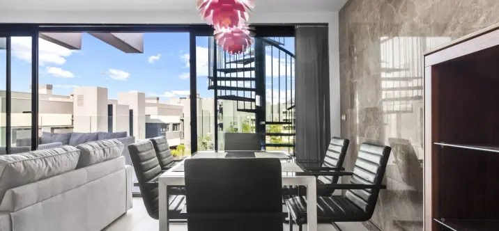 Long-term rent of penthouse duplex in New Golden Mile 2