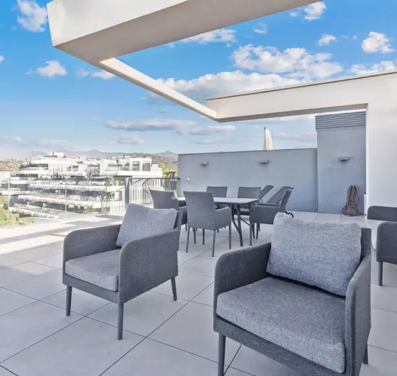 Long-term rent of penthouse duplex in New Golden Mile