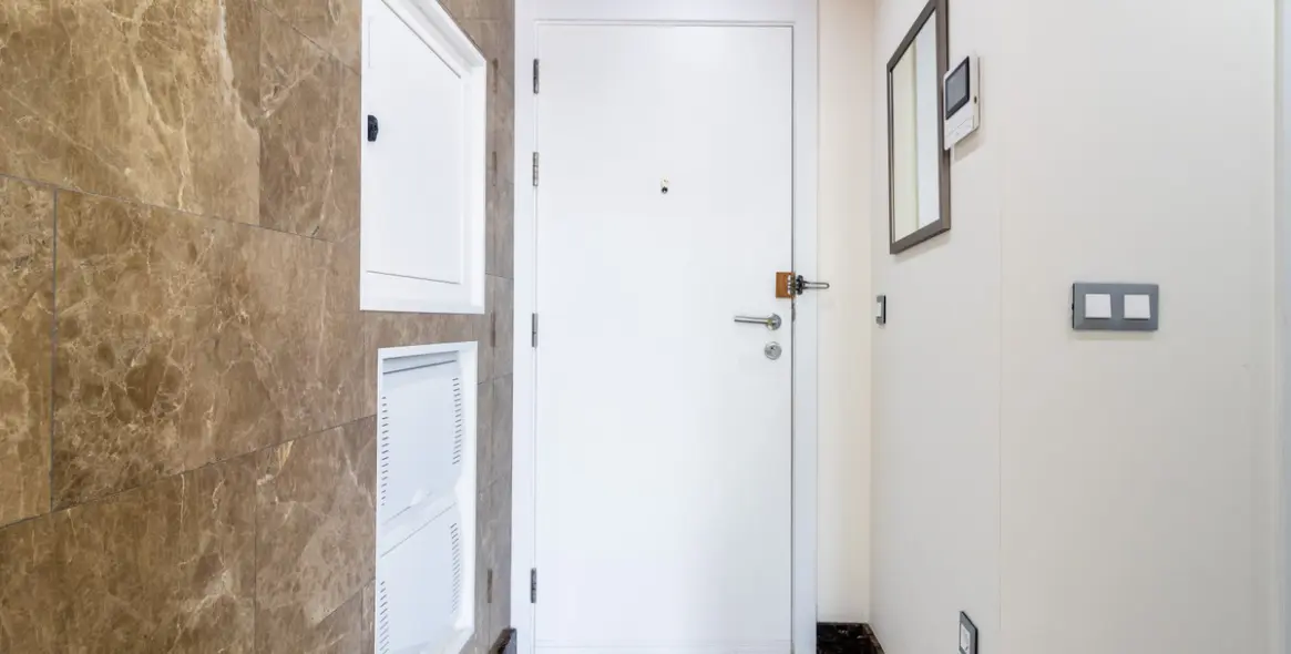 Long-term rent of penthouse duplex in New Golden Mile 12