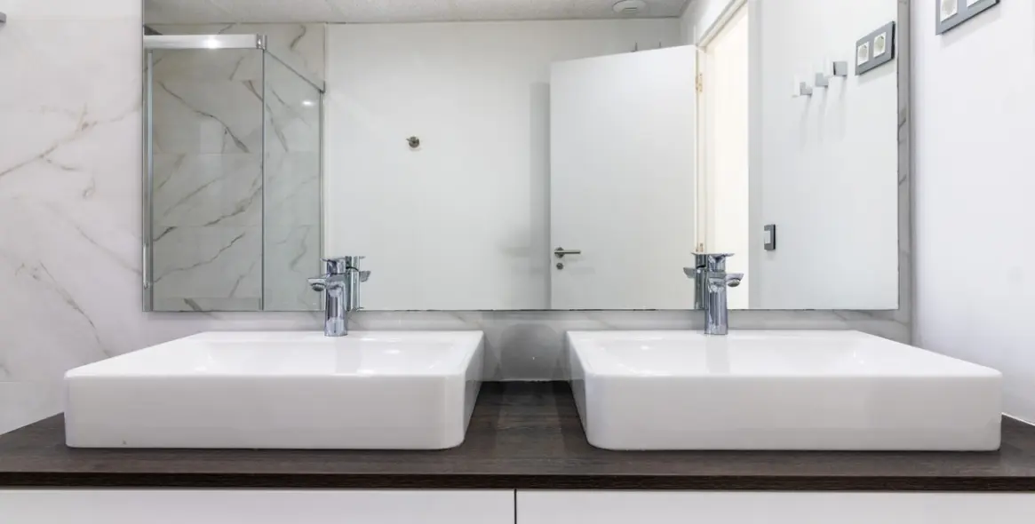 Long-term rent of penthouse duplex in New Golden Mile 15