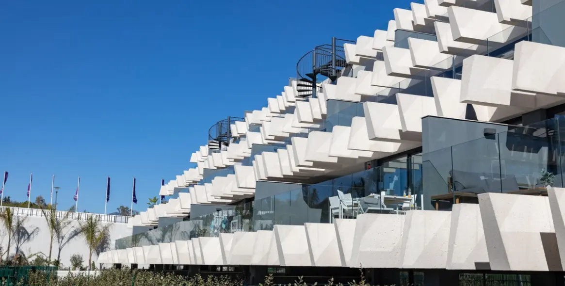 Long-term rent of penthouse duplex in New Golden Mile 17