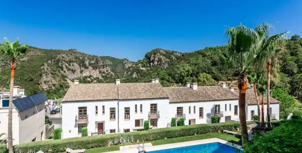 Alquiler a largo plazo de adosado en Benahavís 1