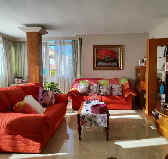 Sale of middle floor apartment in Torremolinos