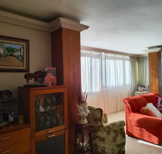 Sale of middle floor apartment in Torremolinos