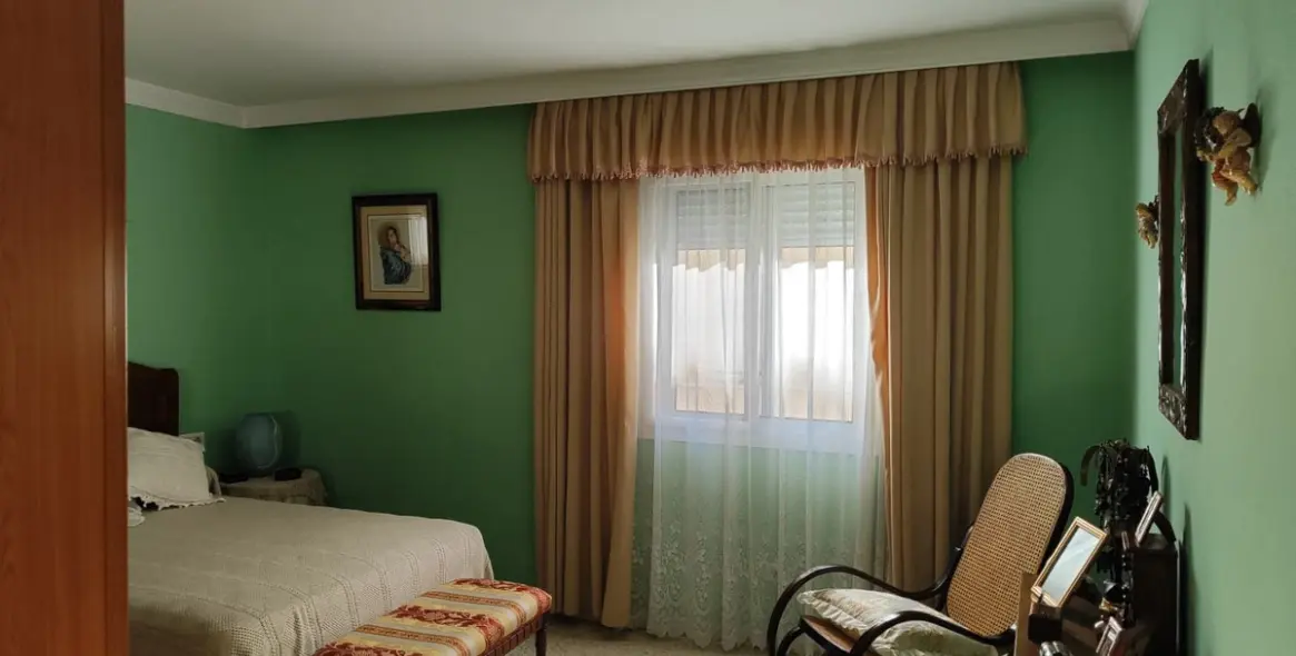 Sale of middle floor apartment in Torremolinos 12