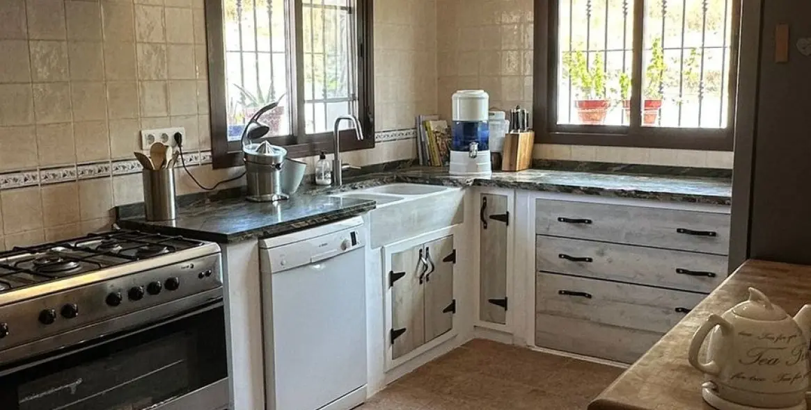 Sale of detached villa in Alora 10