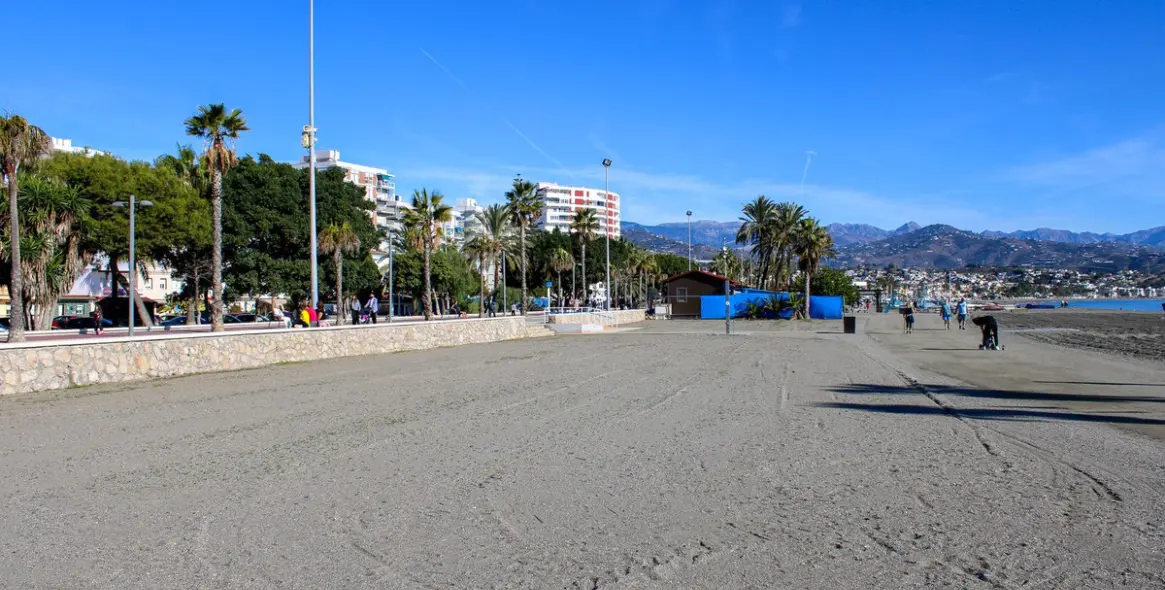 Sale of semi-detached house in Torre del Mar 14