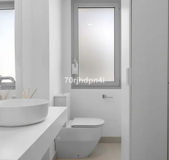Sale of middle floor apartment in Mijas