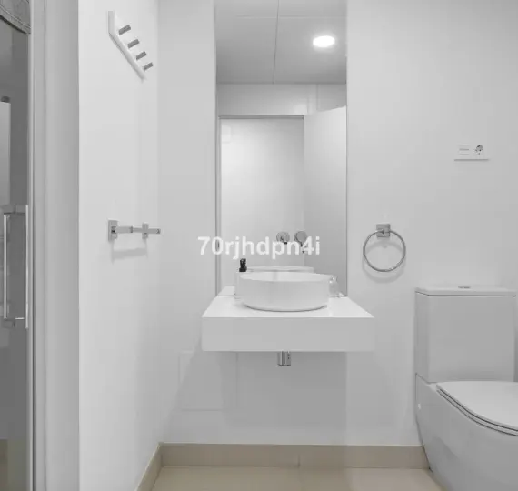 Sale of middle floor apartment in Mijas