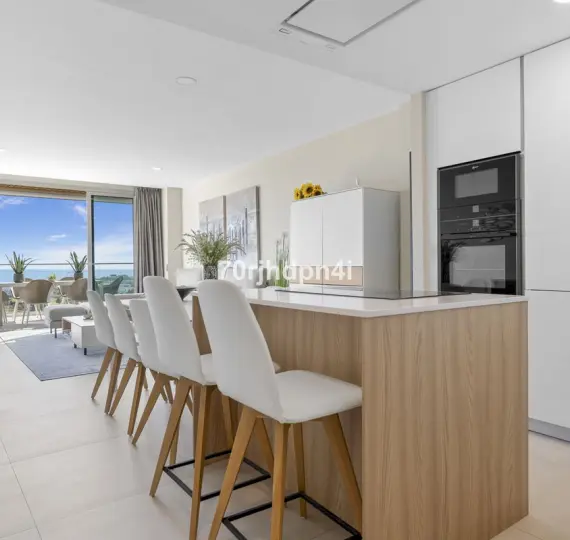 Sale of middle floor apartment in Mijas