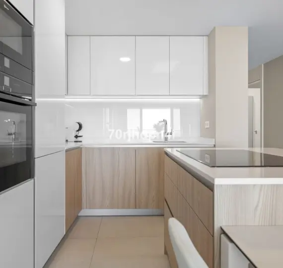 Sale of middle floor apartment in Mijas