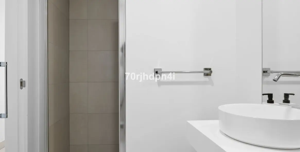 Sale of middle floor apartment in Mijas 8