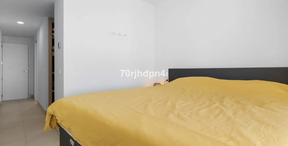 Sale of middle floor apartment in Mijas 10