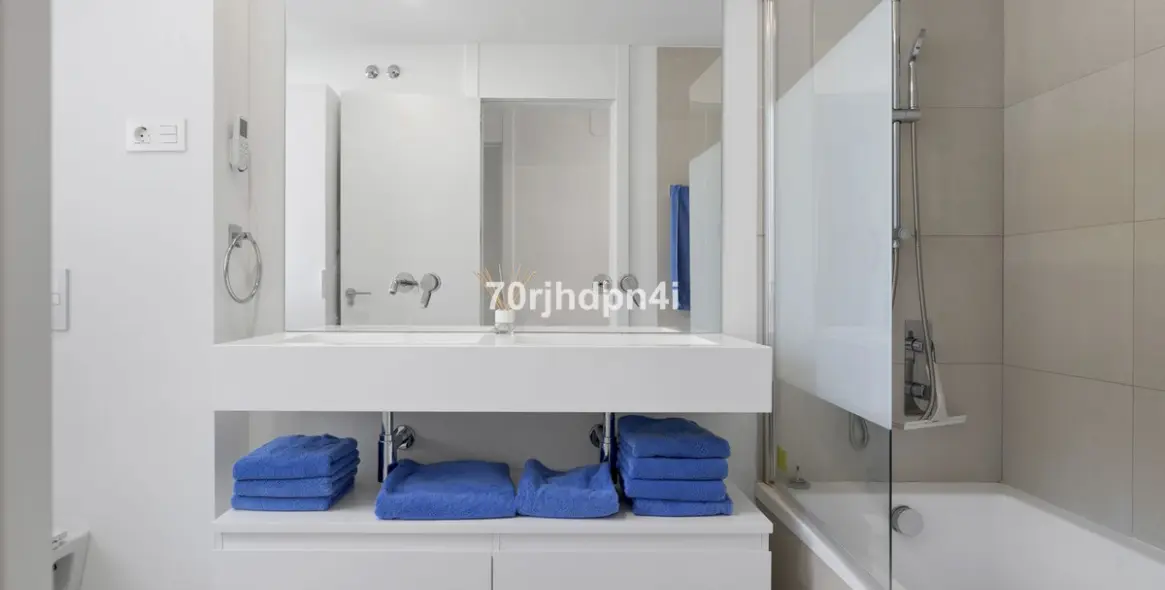 Sale of middle floor apartment in Mijas 16