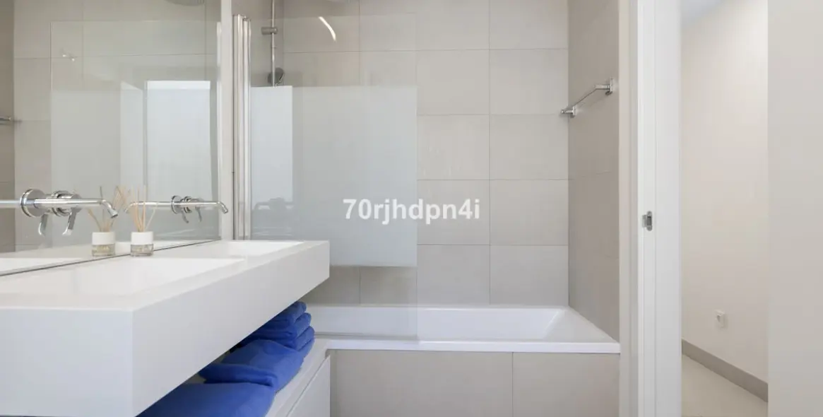 Sale of middle floor apartment in Mijas 17