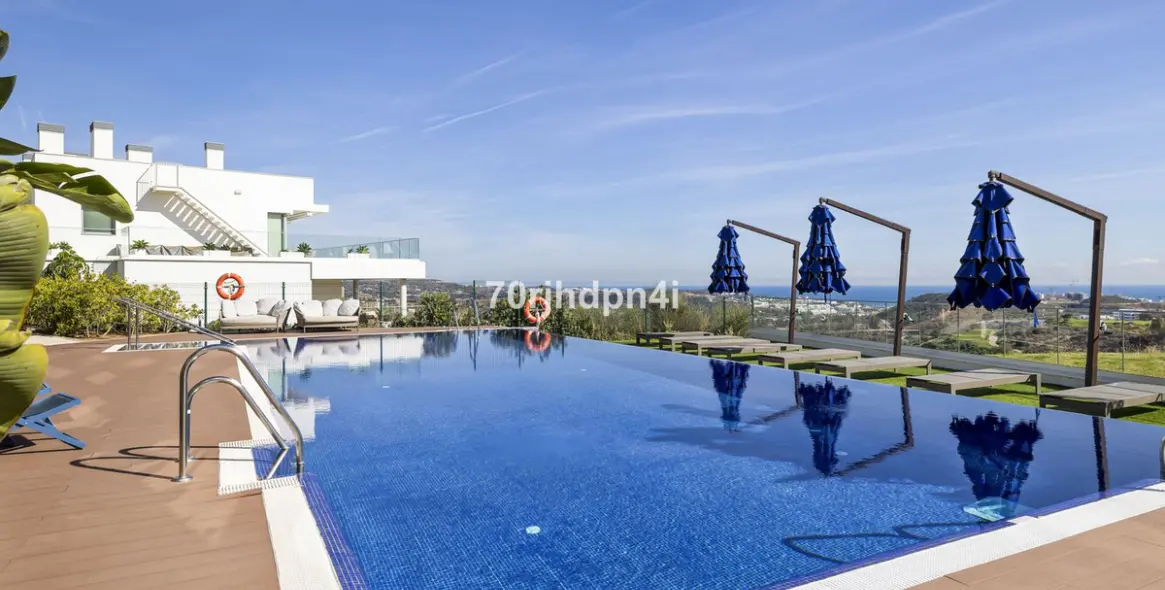 Sale of middle floor apartment in Mijas 35