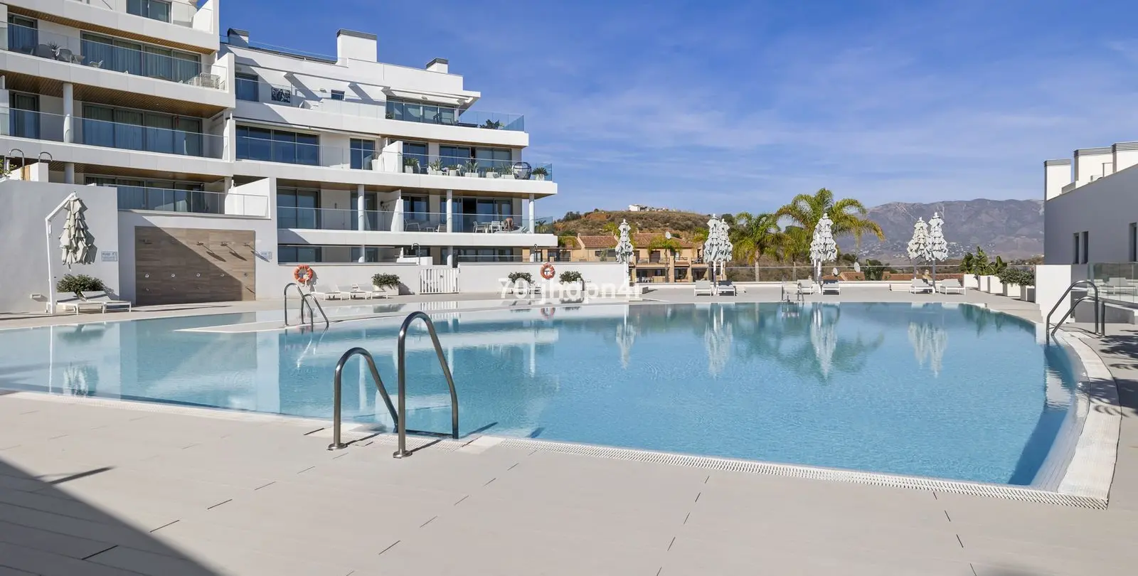 Sale of middle floor apartment in Mijas 33