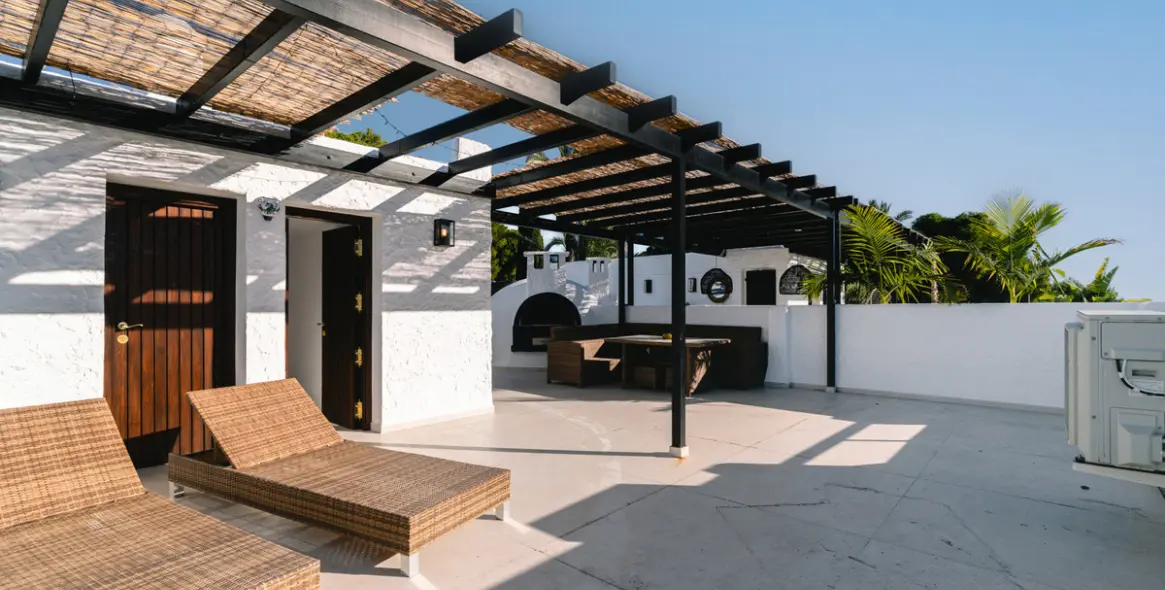 Sale of penthouse duplex in Nueva Andalucía 2