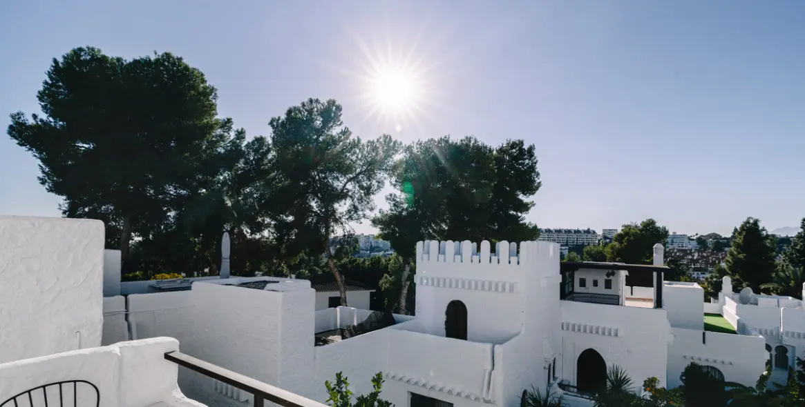 Sale of penthouse duplex in Nueva Andalucía 14