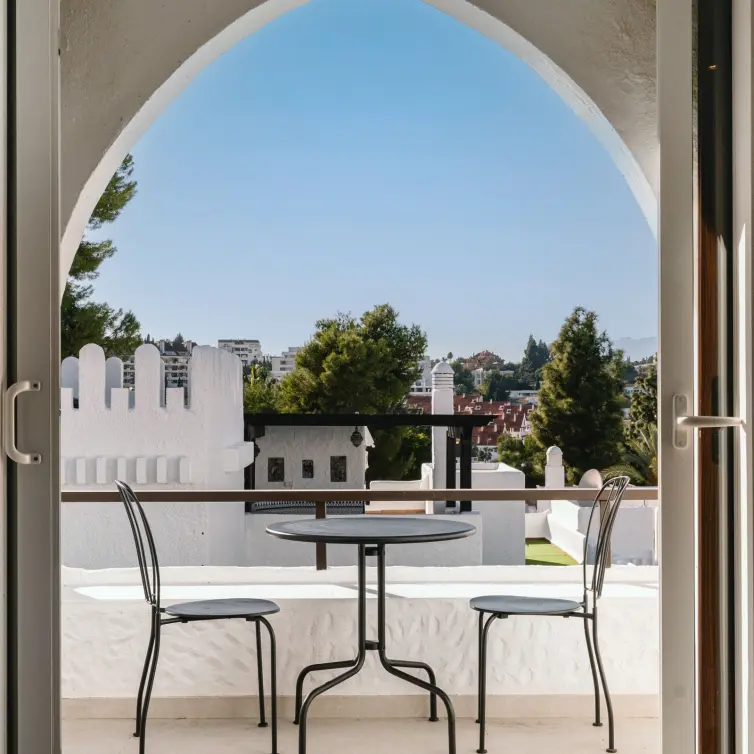 Sale of penthouse duplex in Nueva Andalucía