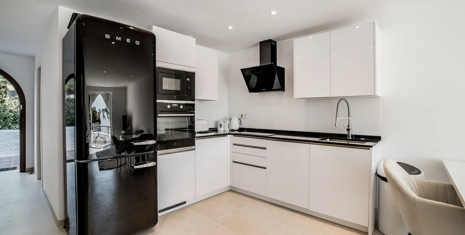 Sale of penthouse duplex in Nueva Andalucía 5