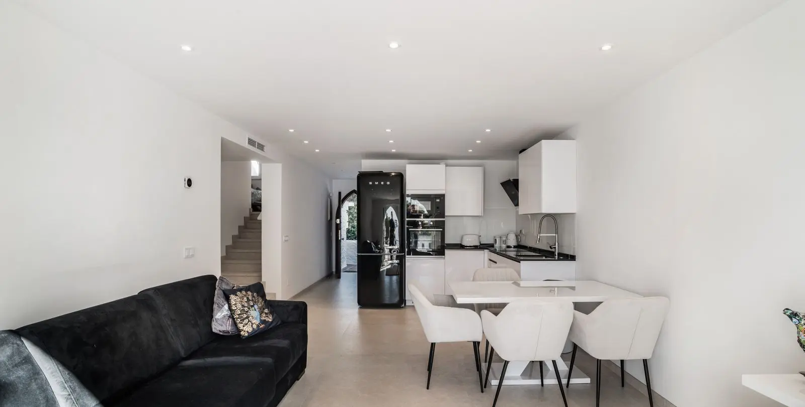 Sale of penthouse duplex in Nueva Andalucía 7